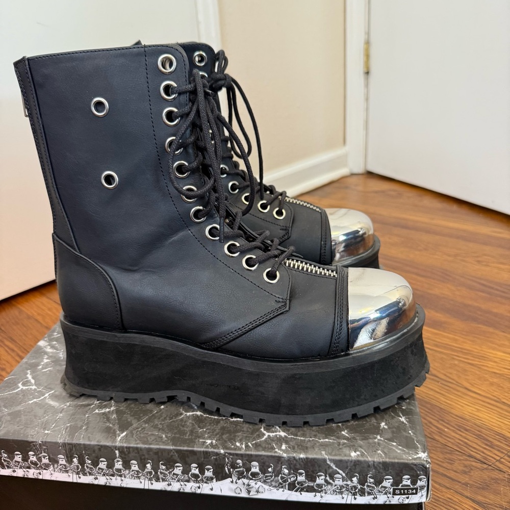 Demonia Gravedigger-10 Ankle Boot Men’s Size 11